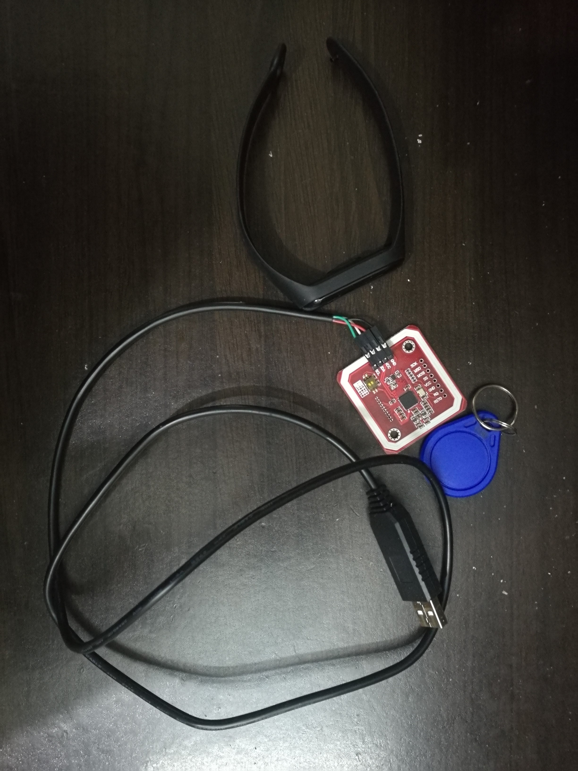 门禁卡读卡器复制器实测,感应门禁卡被复制