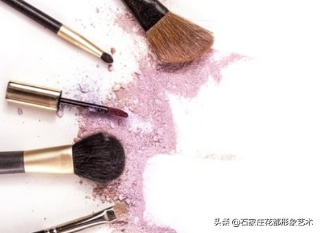 如何成为一个优秀的化妆师,怎么样可以成为一个好的化妆师