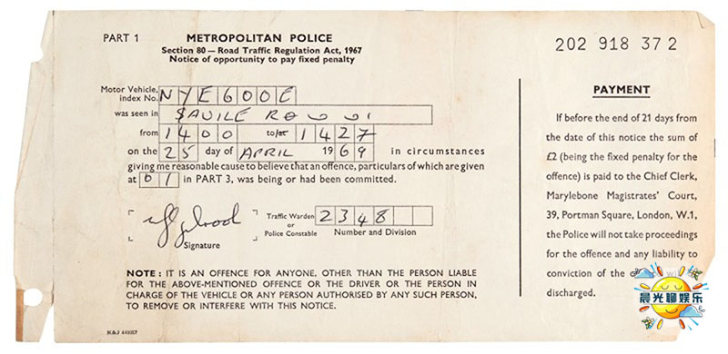 披头士迷必看！约翰·列侬招牌眼镜、违章罚单、DEMO小样网上拍卖