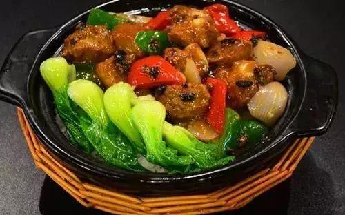 煲仔饭10大经典做法视频,好吃的煲仔饭做法来了你学会了吗