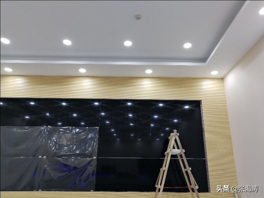 一万没赚到还花几万,拼接大屏幕支架规范