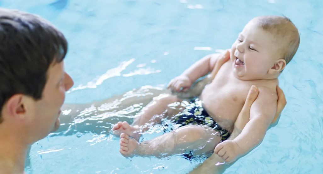 宝宝半岁有什么讲究,一岁半宝宝有什么特征和表现