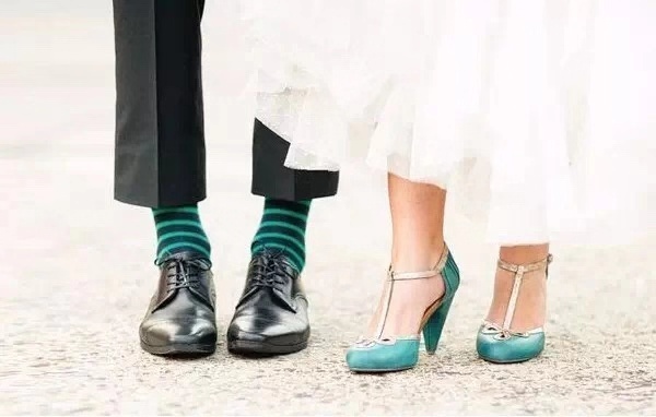 鹿晗穿西装新郎,鹿晗棕黄格子西装