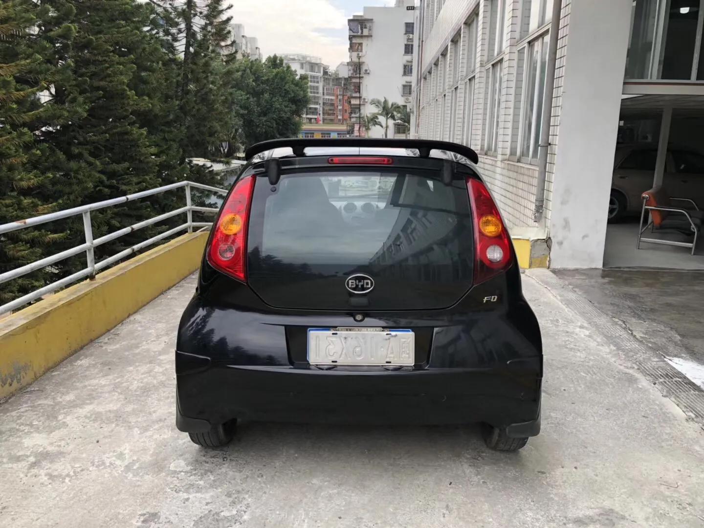 15年比亚迪f01.0自动是什么变速箱,13款比亚迪f0低配带无钥匙进入吗