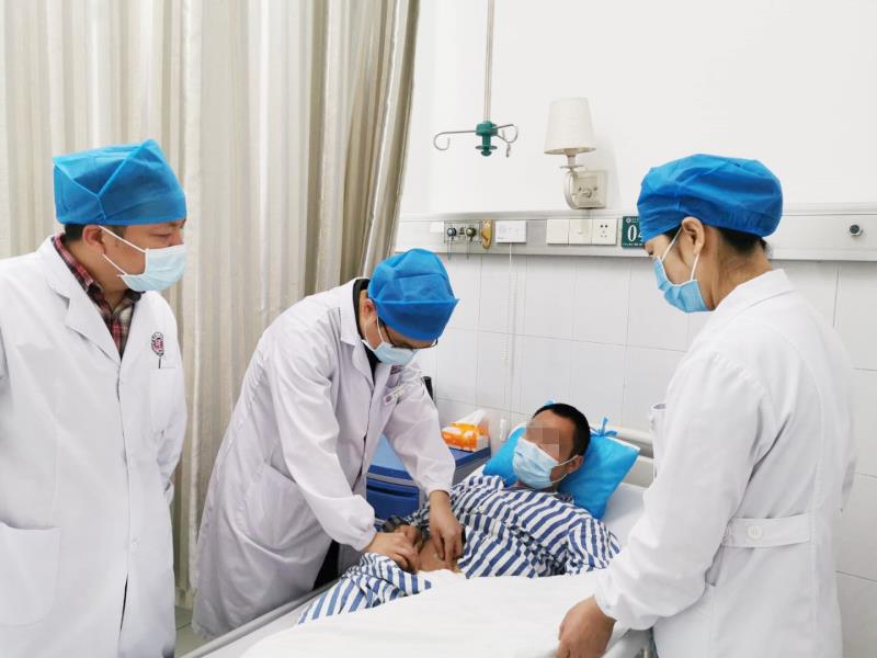 男子睾丸症状,男子睾丸肿大是什么原因