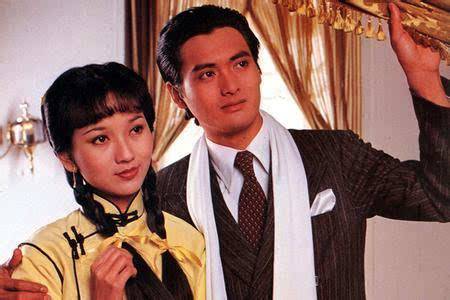 周润发谭咏麟爬山图片,周润发与谭咏麟同框