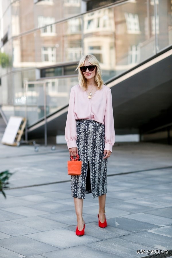 灰色系时髦搭配,高级搭配色系灰色和粉色