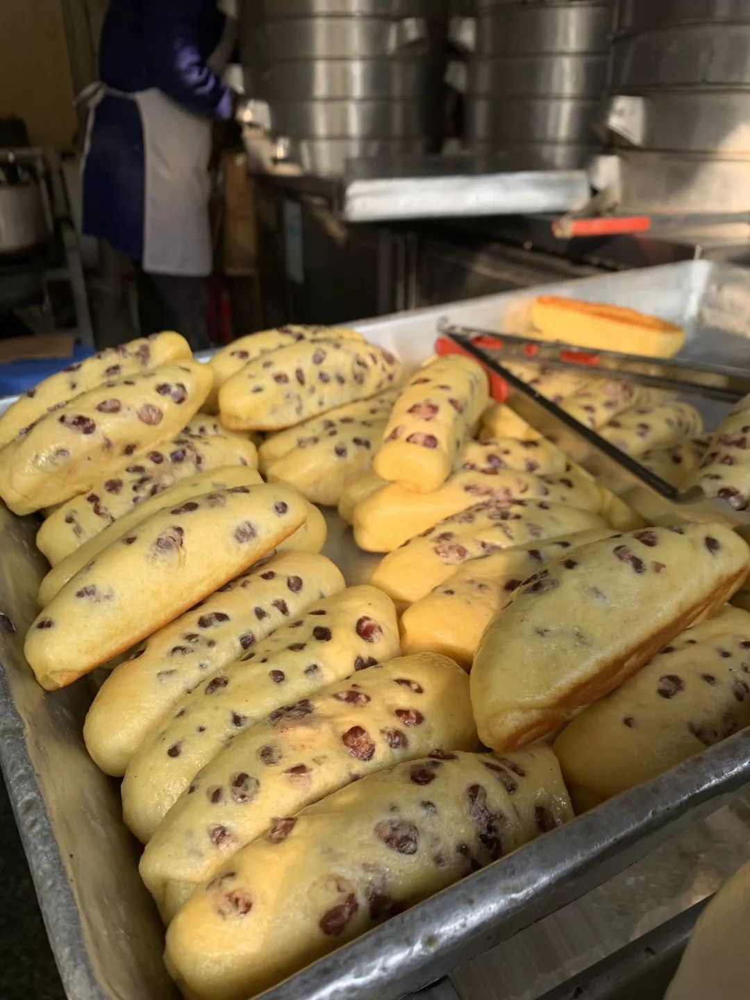 瑞思拜，为红糖馒头排队两小时的成都人