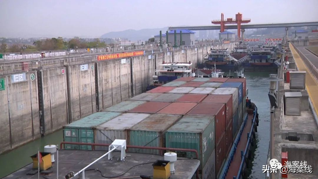 西江船舶暴增,西江长洲枢纽船闸