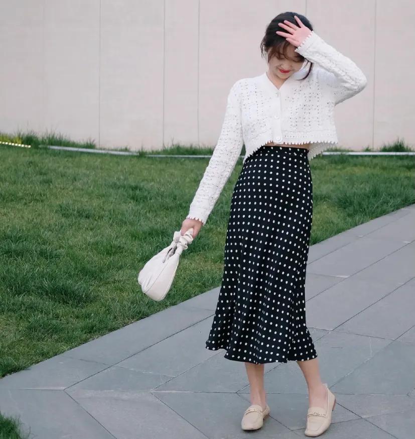 儿童春季针织开衫,女童春季扣字针织黑白开衫外套