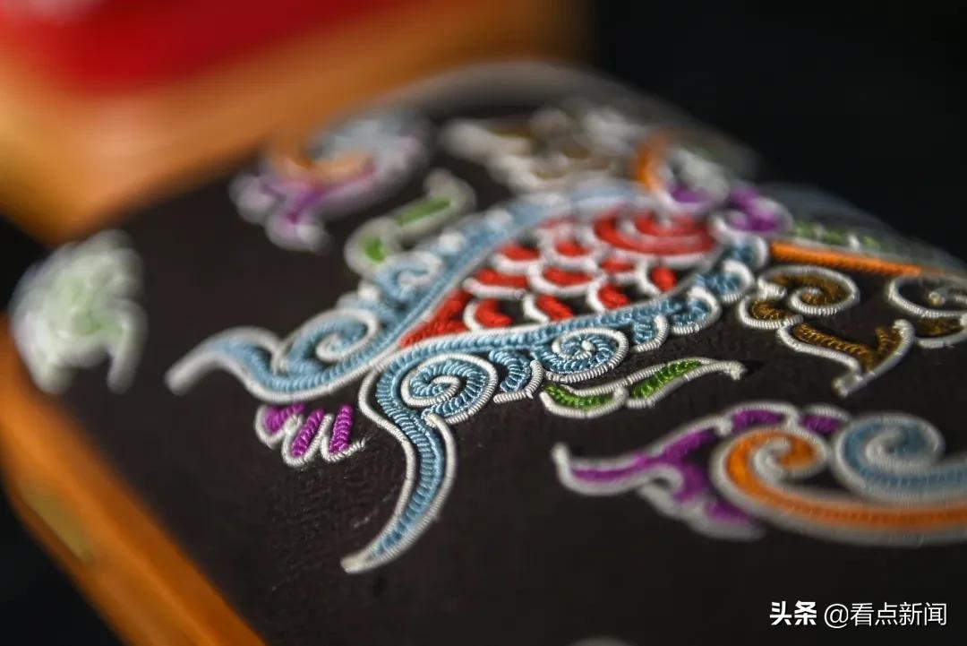 纯手工水族马尾绣,水族马尾绣传承千年的活化石