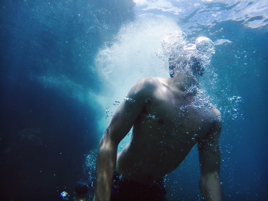 蛙泳游泳技巧提升速度,蛙泳速度如何提升