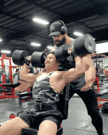 13岁能举多重的哑铃增肌,20公斤的哑铃能不能练出发达肌肉