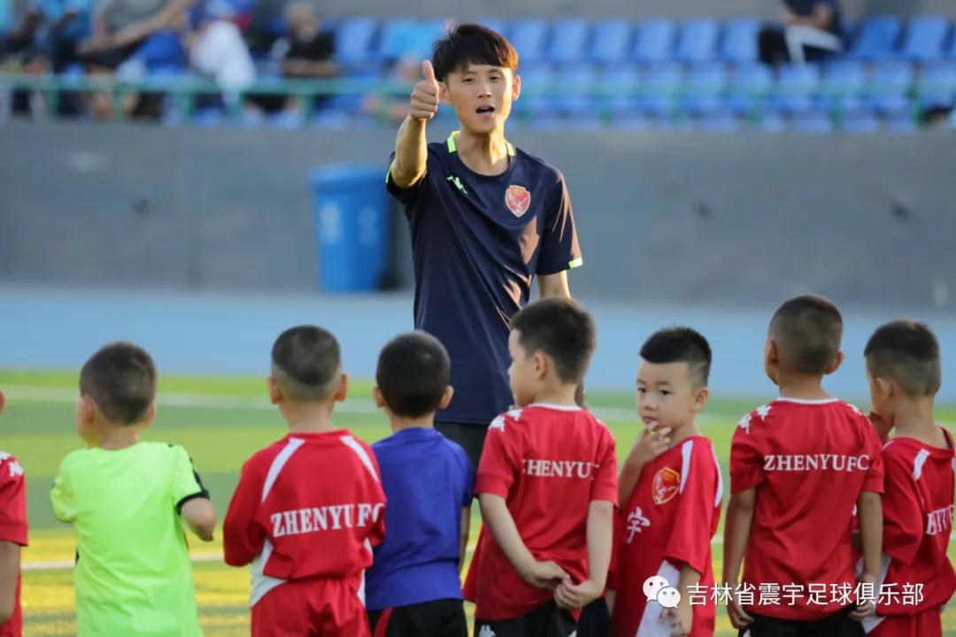 震宇篮球训练营,震宇足球