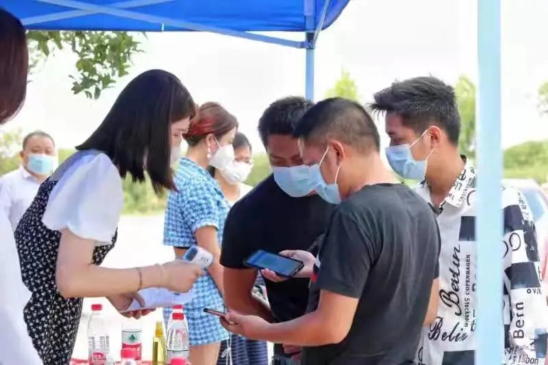 武汉外语外事学院新生,2022年武汉外语外事新生报到