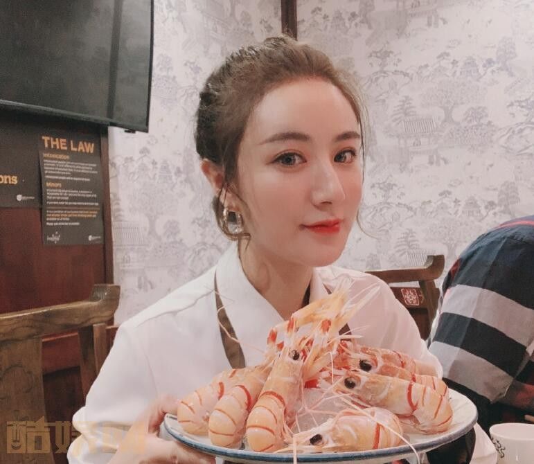 与冯小刚合作,被袁隆平夸赞,这个淘宝主播,凭什么这么牛