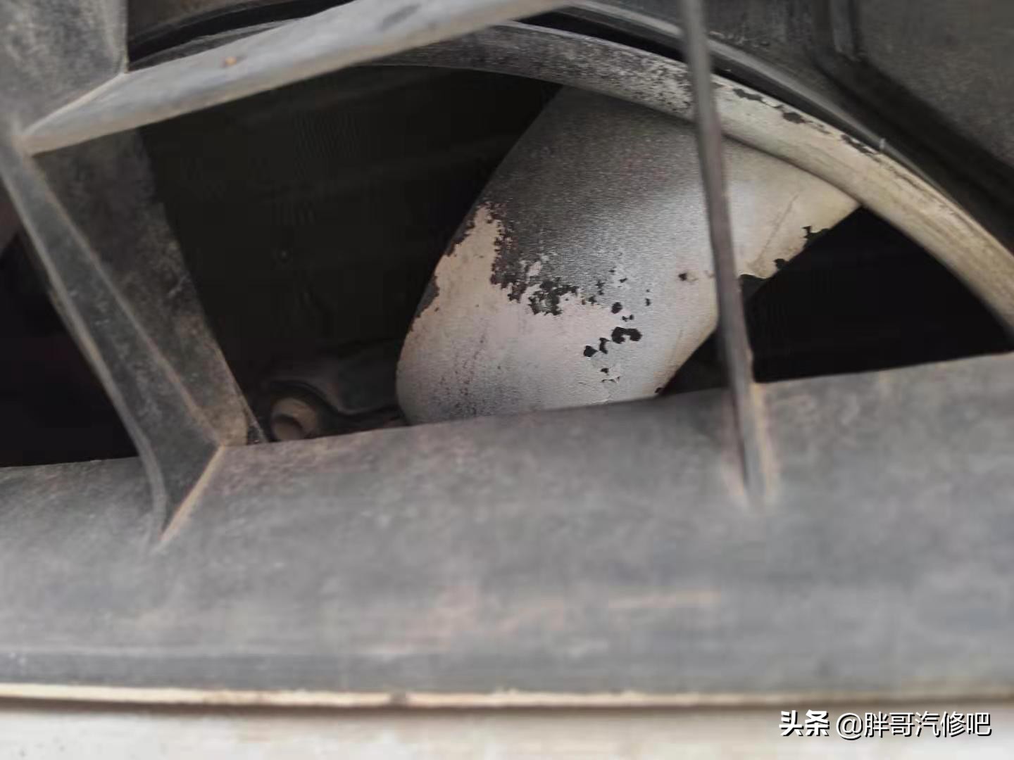 老富康缸盖漏油,老款富康水温高风扇不转