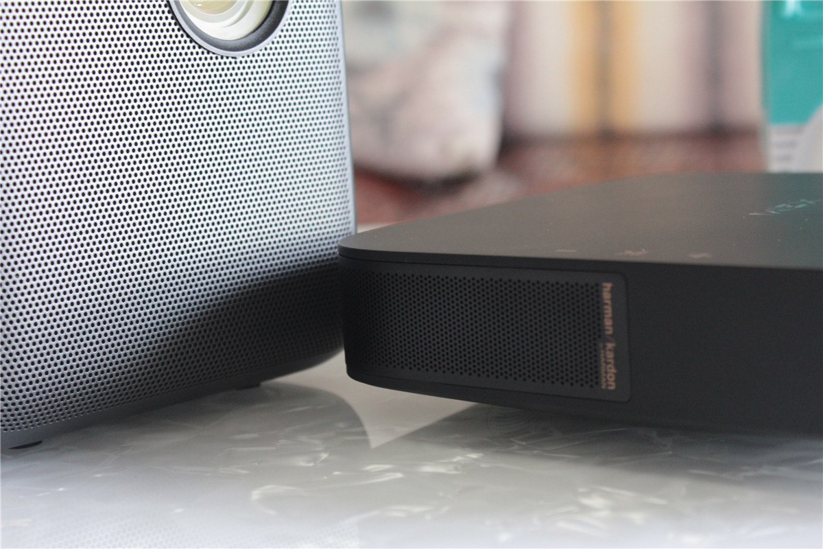 小米投影仪1代对比峰米smart,小米全色激光投影对比极米