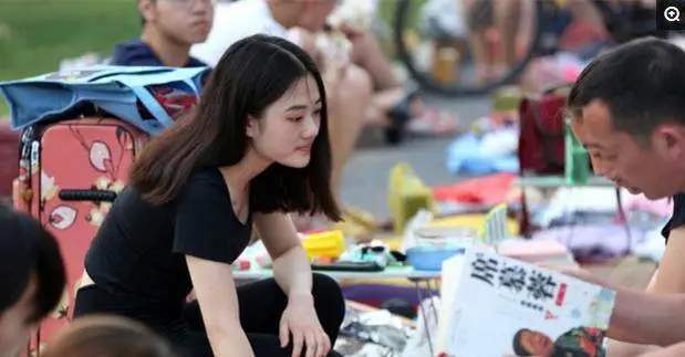 摆地摊卖不完的产品怎么办,刚开始摆地摊只卖一种产品好吗