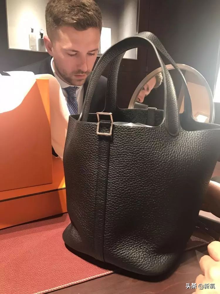 拿鼻孔看人的鼻子,奢侈品sales一般在美国能挣多少钱