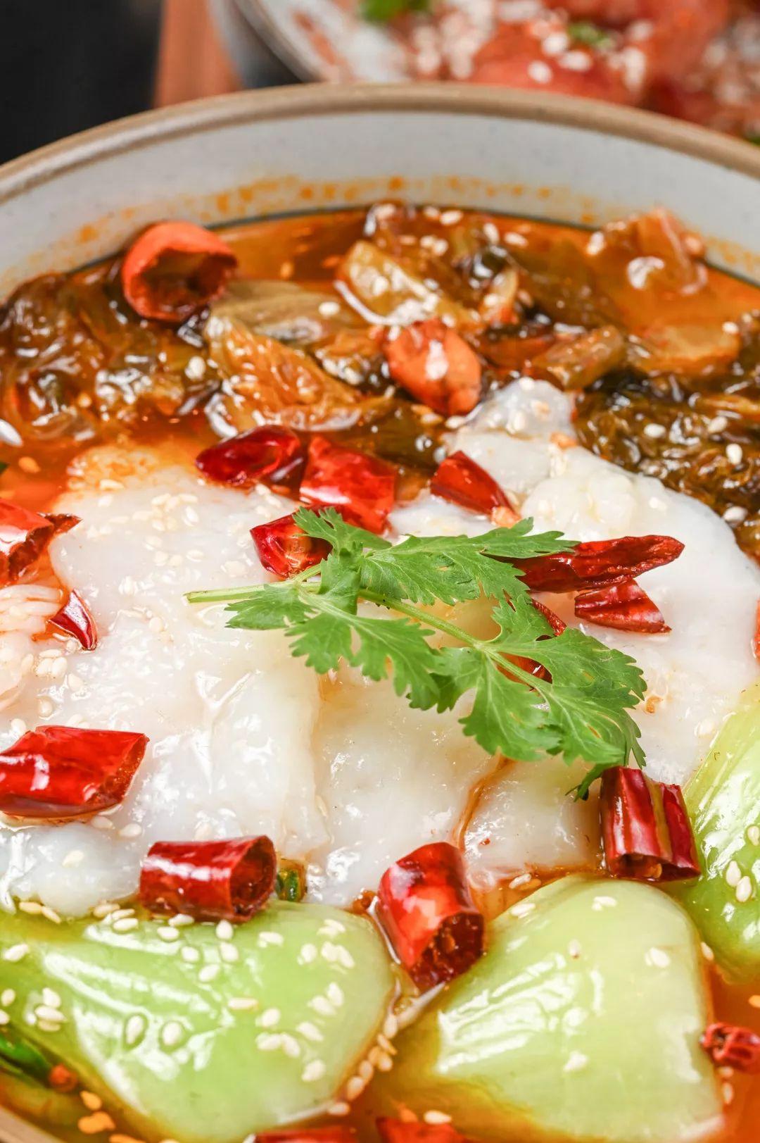 体育西嗦plus版米粉，一年卖出20万碗，fu南人一定都吃过