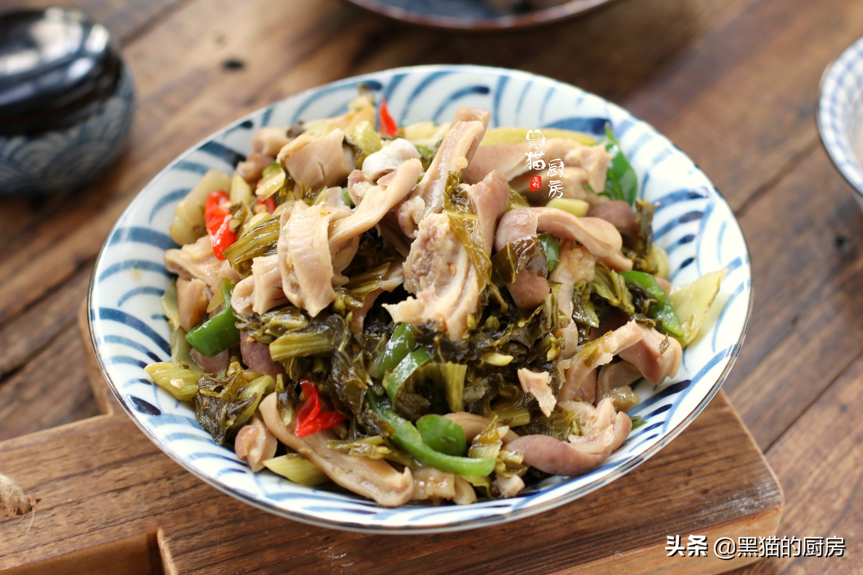 炒猪肚粘锅,焯水猪肚怎么样炒才不会硬