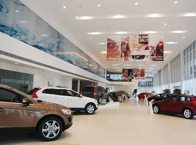 刚买的新车出现问题4s店说正常,刚提新车出故障怎么和4s店交涉