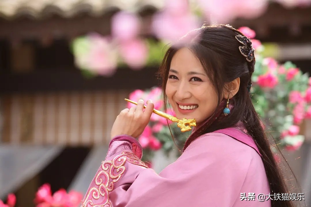 这4位女星太难了!被一位女配艳压不算啥,个个女配都吊打才尴尬