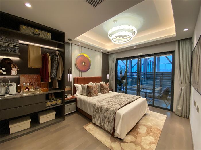 实地踩盘大反转！万科翡翠中央pk阳光城光明未来悦，胜者是它？