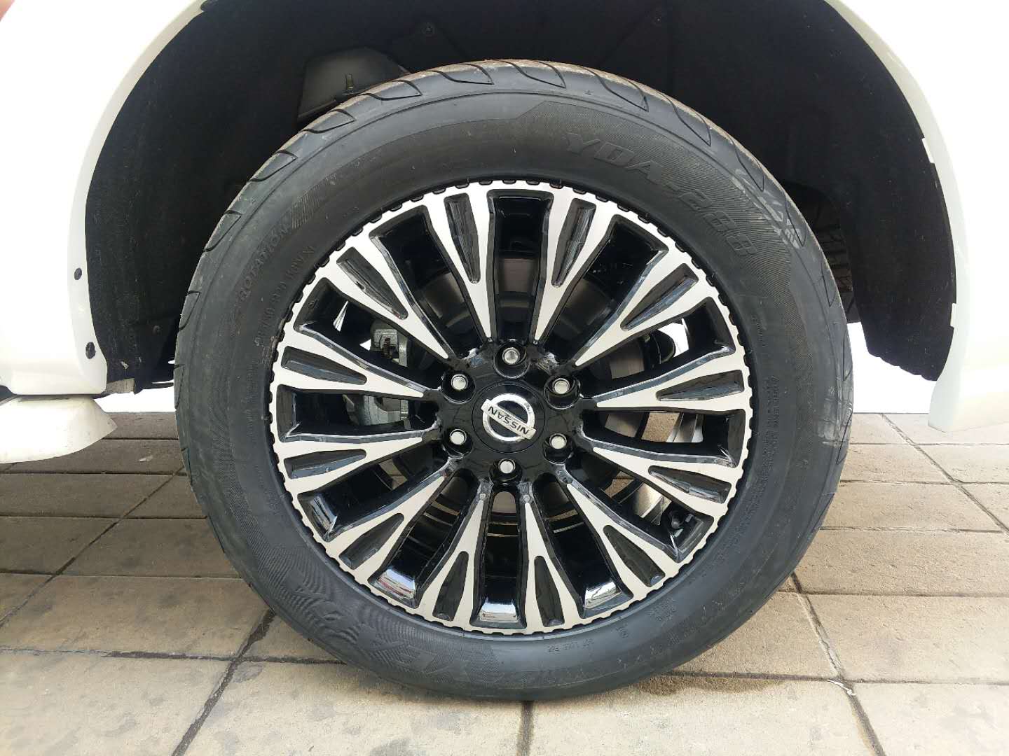 途乐2019款银爵版,途乐改银爵包围需要换后尾门吗