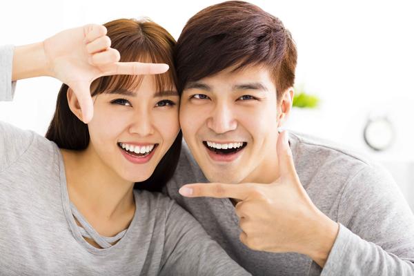 牙齿一圈黑色的是色素还是牙结石,牙齿有黑点是牙结石还是牙斑