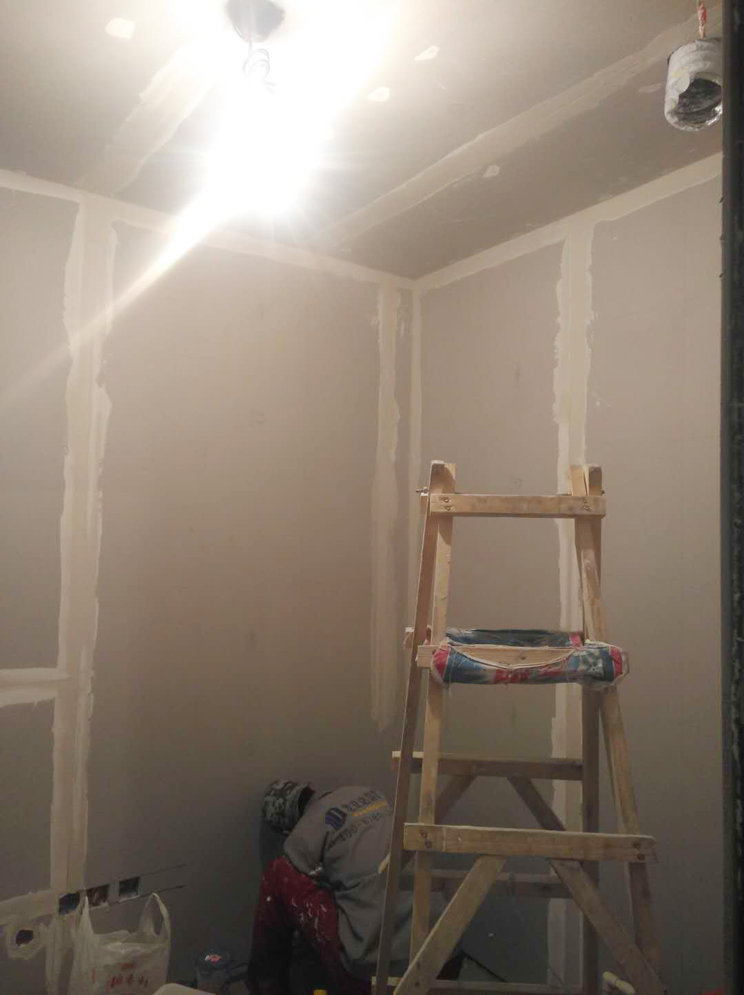 龙立达装修案例：乐乐牙口腔医院装修施工进度