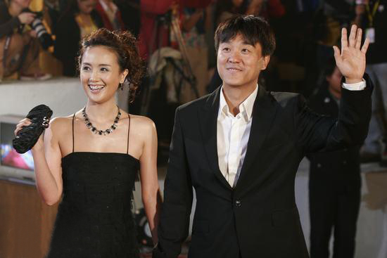 何冰自曝与妻子和睦相处的原因,何冰租铺面