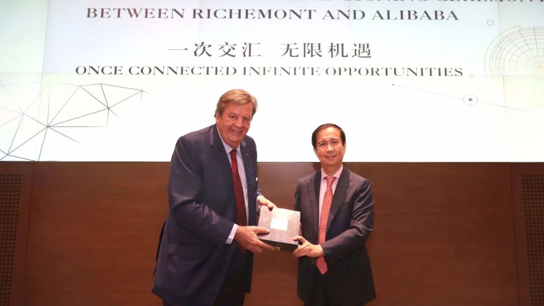 寺库“围城”，李日学百年大计难讲