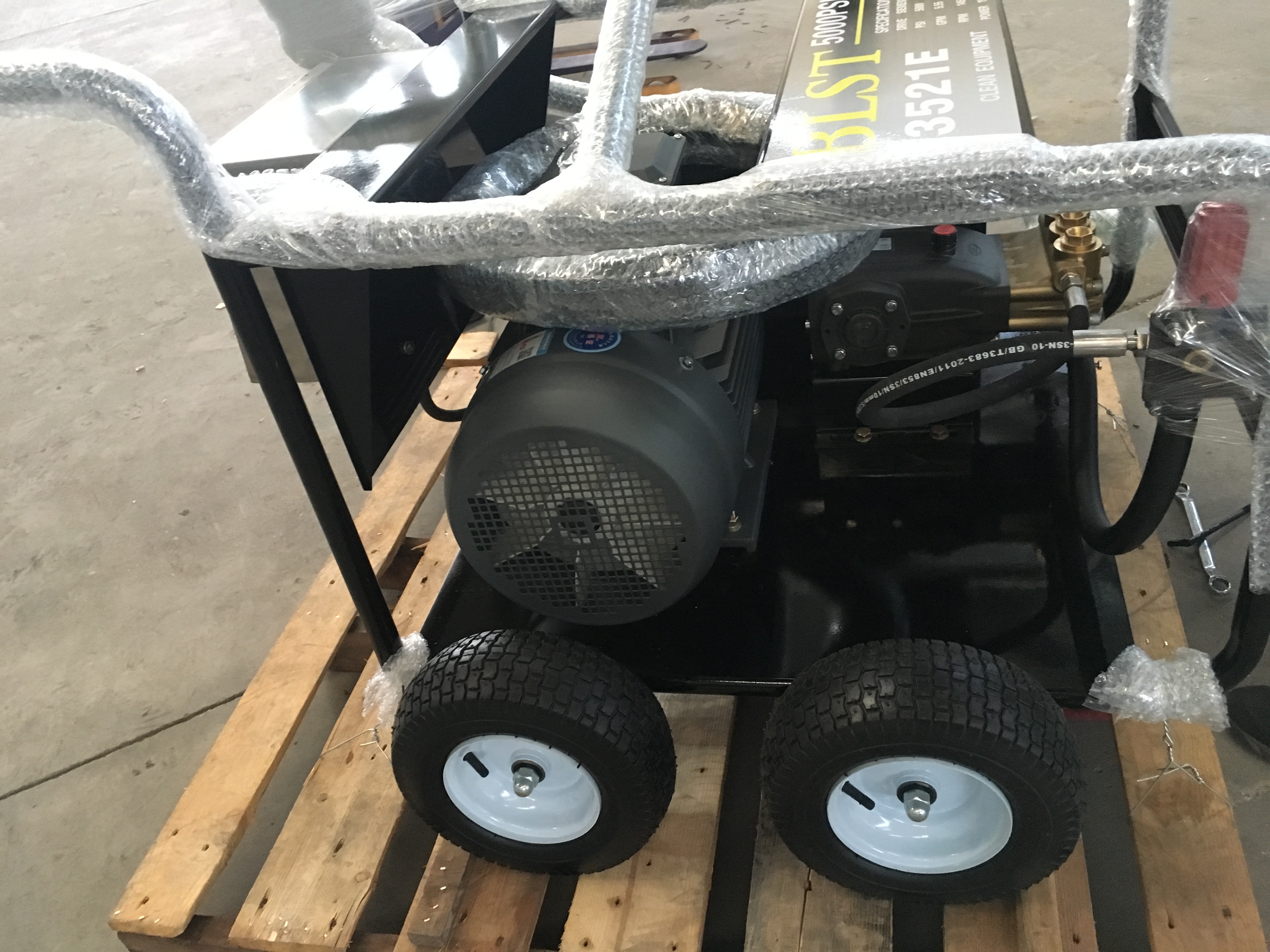 100度的蒸汽机能清洗油烟机吗,高压蒸汽机清洗油烟机