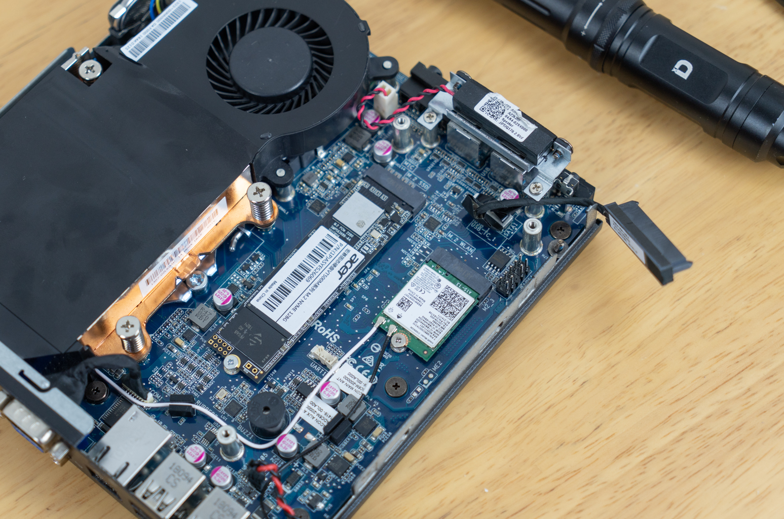 主打烧友极客的企业级超级mini台式机，极夜T80M测评！