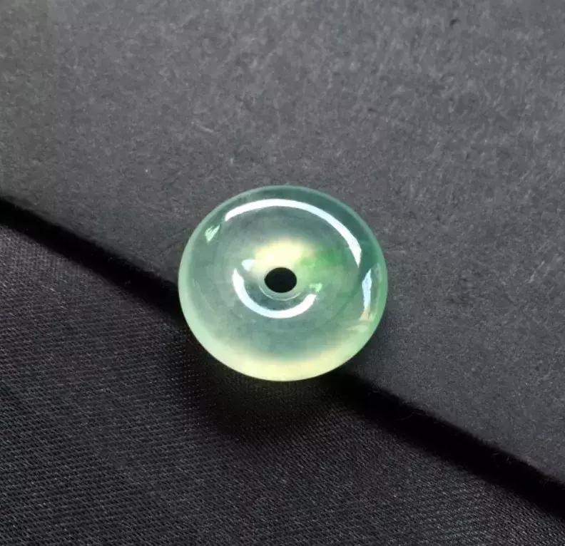 高品质翡翠送礼选什么,送礼翡翠怎么选