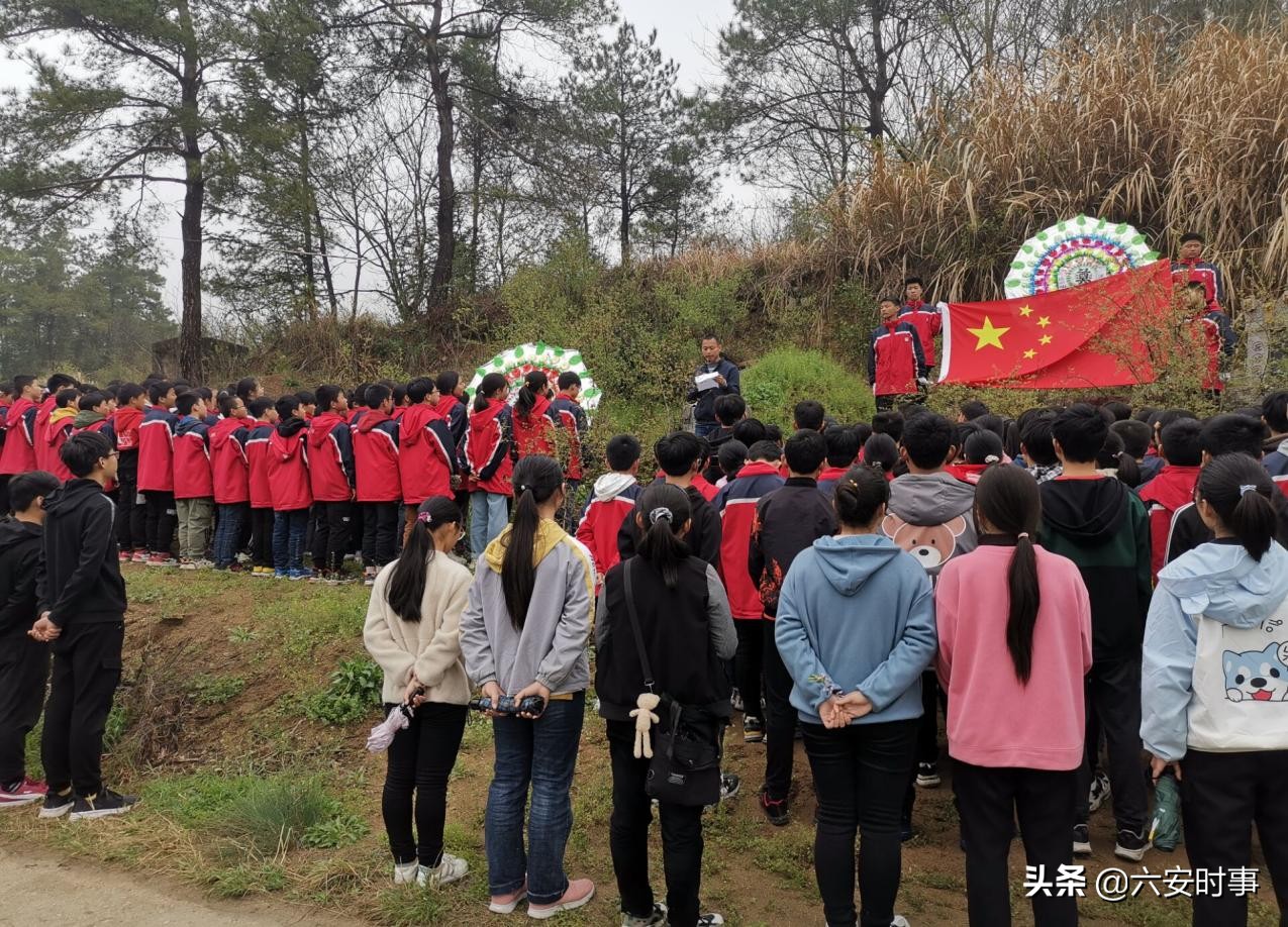 学校清明节祭扫先烈主题活动方案,学校开展清明节缅怀先烈扫墓活动