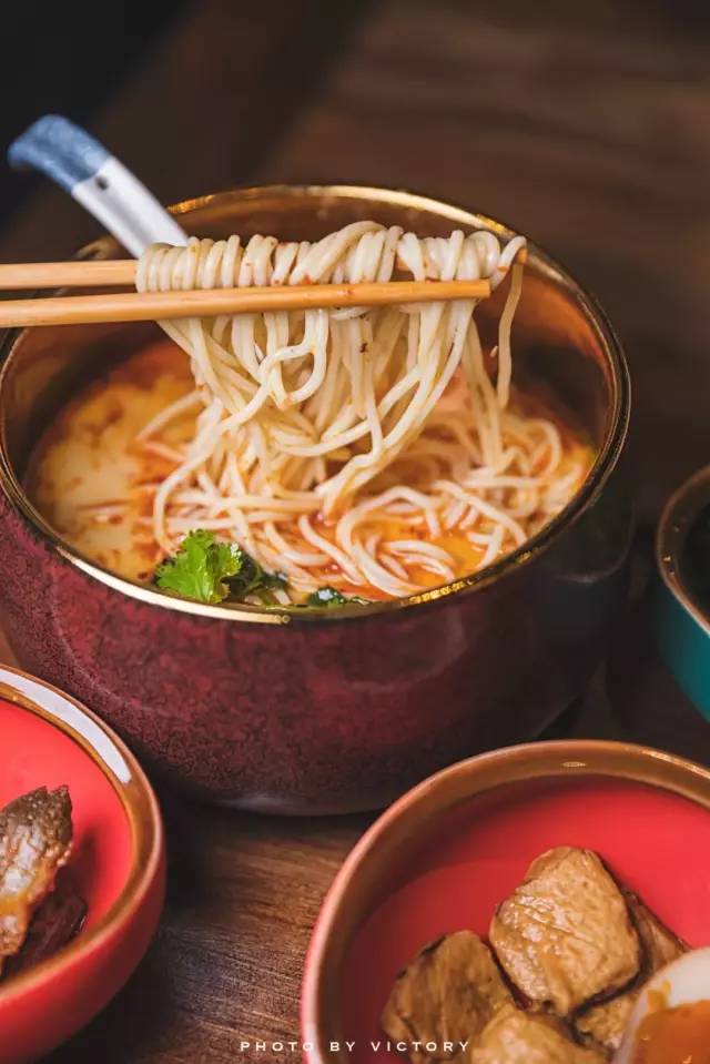 喜茶、和府捞面、兰巴赫……齐聚曲江老牌商场，等你Pick！