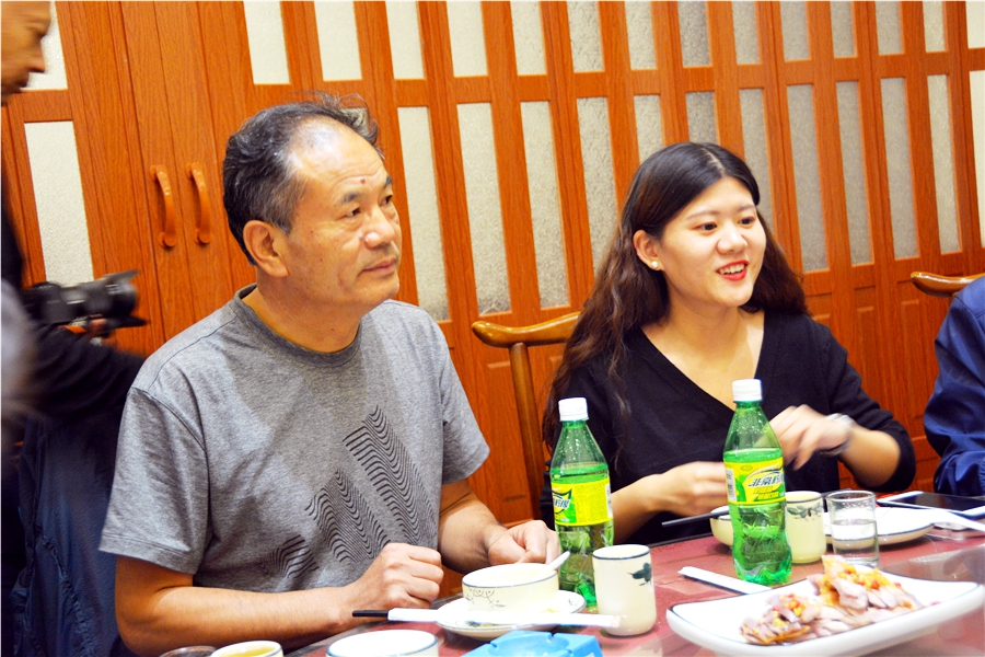 摄影艺术家走进河南洛阳「徐州人家土菜馆」喜迎中秋佳节