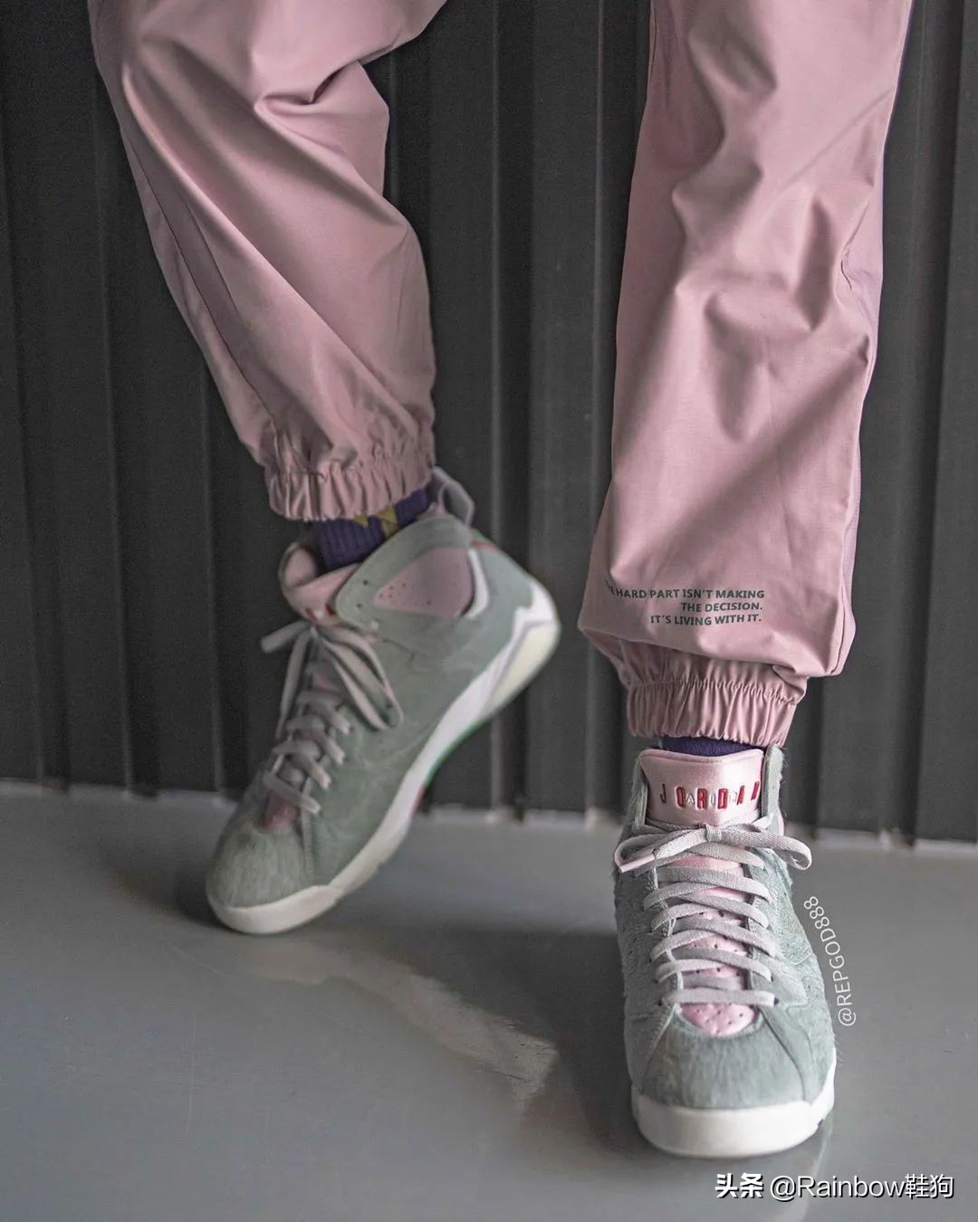 aj7兔八哥2015怎么搭配衣服,aj7兔八哥元年复刻