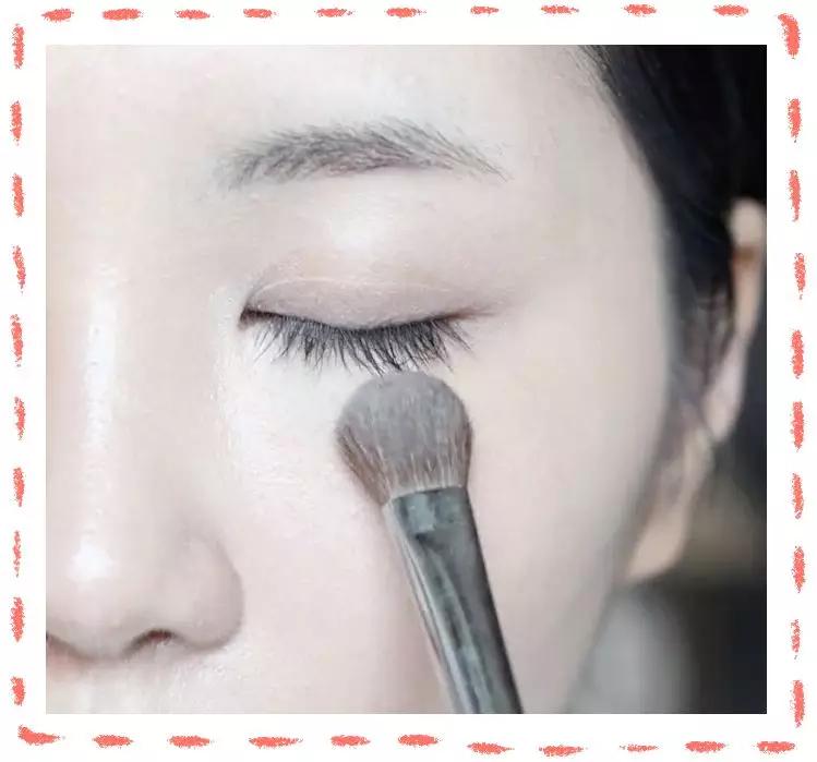 最近发现的一个底妆小技巧,告诉你一个底妆干净的方法