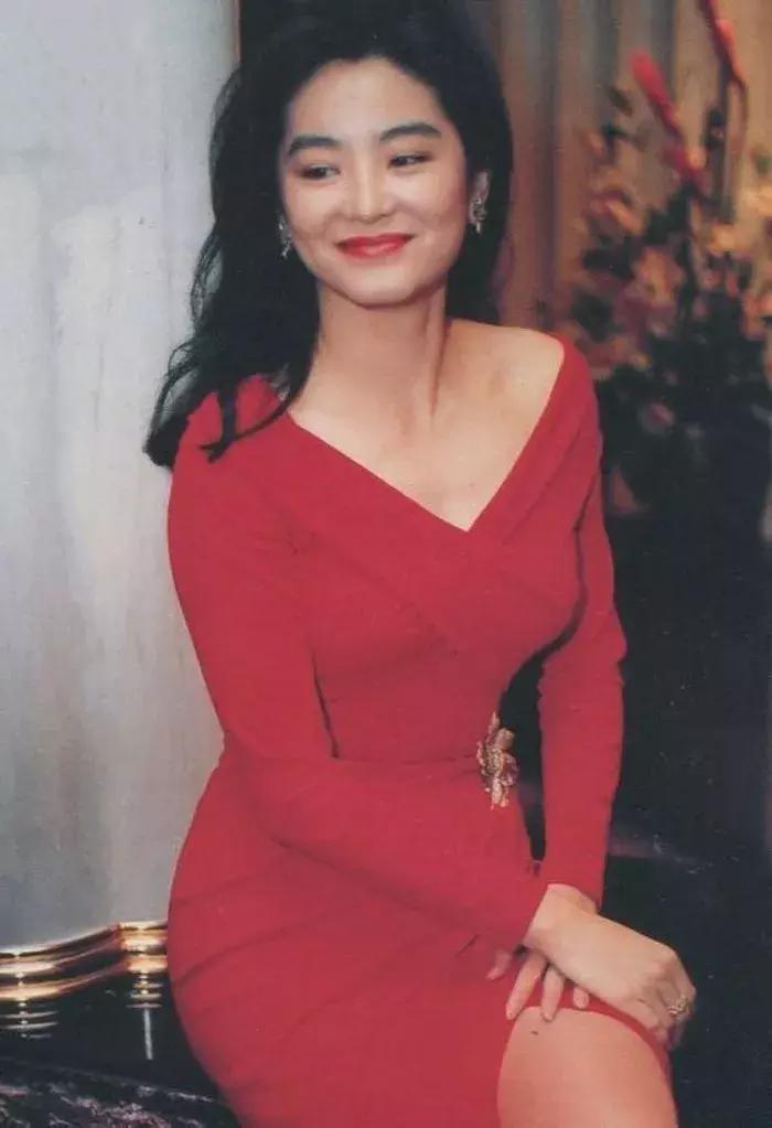 港风必备单品,流行的港风穿搭