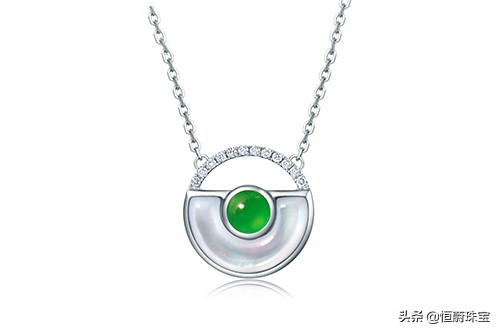 周大福50岁佩戴黄金项链,50岁女人戴哪款项链好看