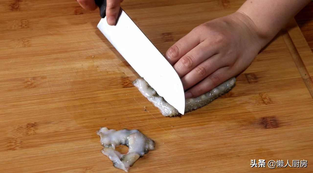 鲜活海参怎么做才会软烂,新鲜海参怎么做营养价值高