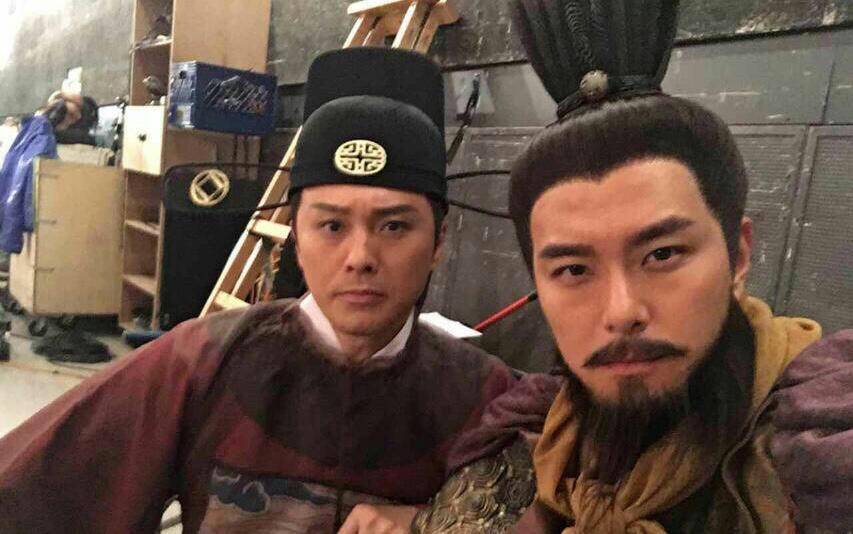 郑少秋与苗侨伟谁更帅,郑少秋周润发苗侨伟哪个更帅