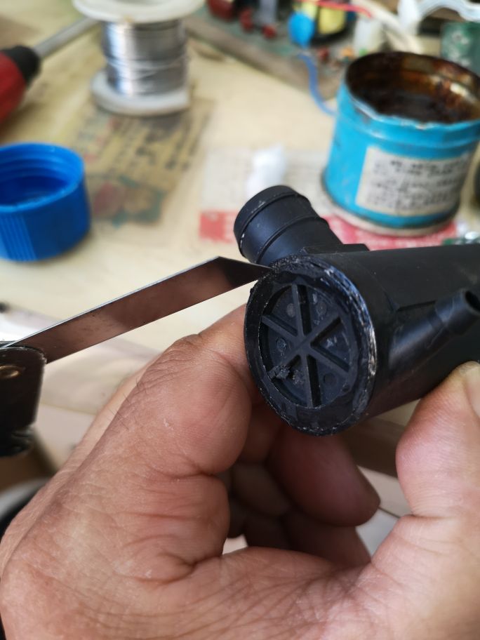 东风小康k02喷水壶电机卡死不转,继续维修