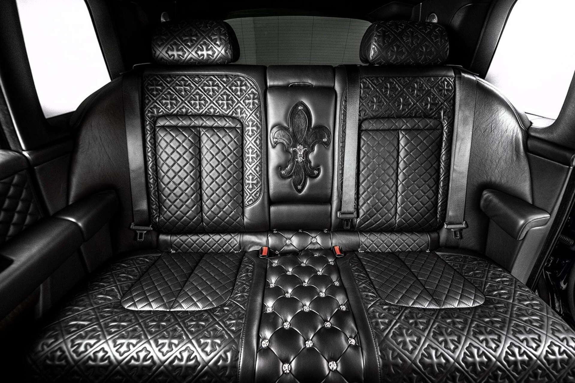 鍔虫柉鑾辨柉瓒呴叿杞﹀瀷,鍔虫柉鑾辨柉鍢诲搱