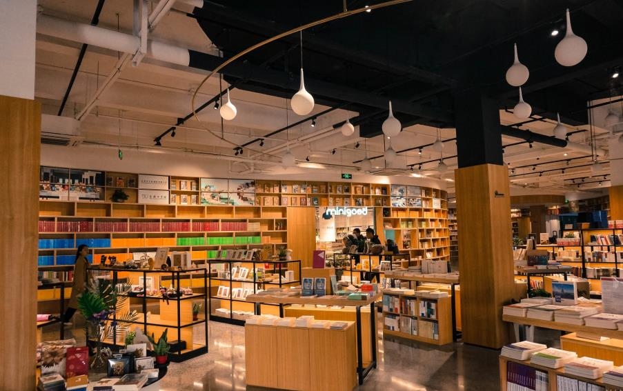 海外免联考mba与emba区别,职场人攻读免联考mba要满足的条件