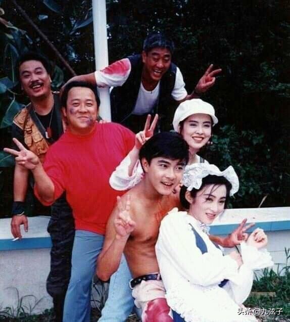 他飞过长城,他飞过黄河,他是中国的冒险王,他是娱乐圈中的大哥